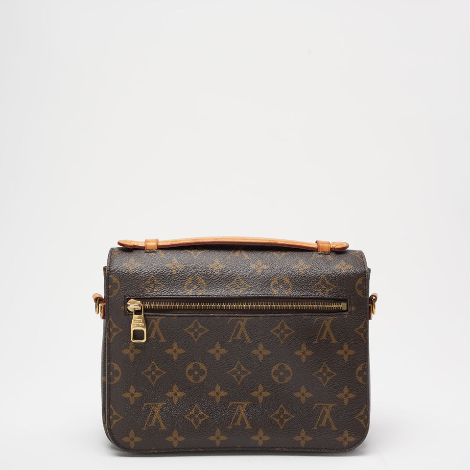 Louis Vuitton Pochette Métis Monogram Canvas