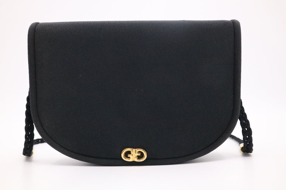 Gucci Shoulder Bag in Black Canvas