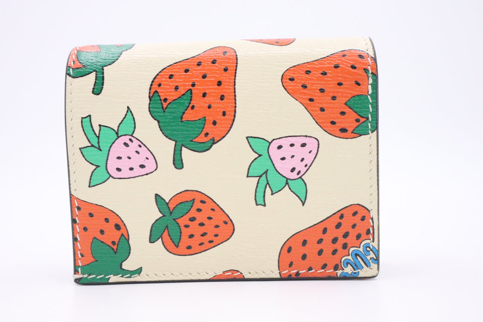 Gucci Zummi Card Case in Cream Strawberry Leather