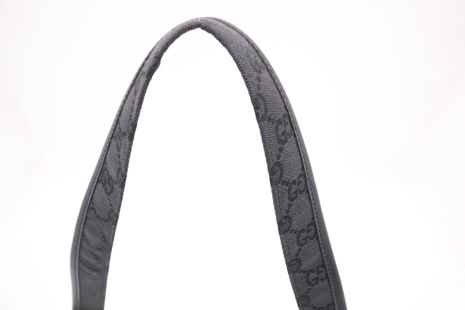 Gucci Shoulder Bag in Black GG Canvas
