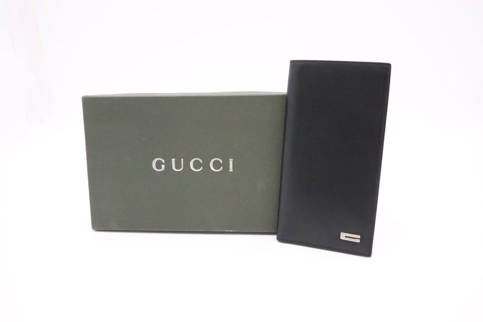 Gucci Bi-fold Wallet in Black Leather