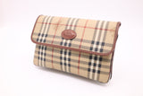 Burberry Cluch