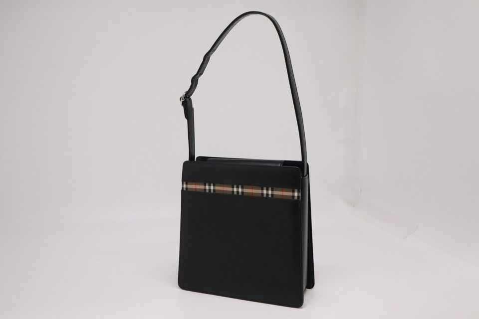 Burberry Shoulder Bag in Black Leather