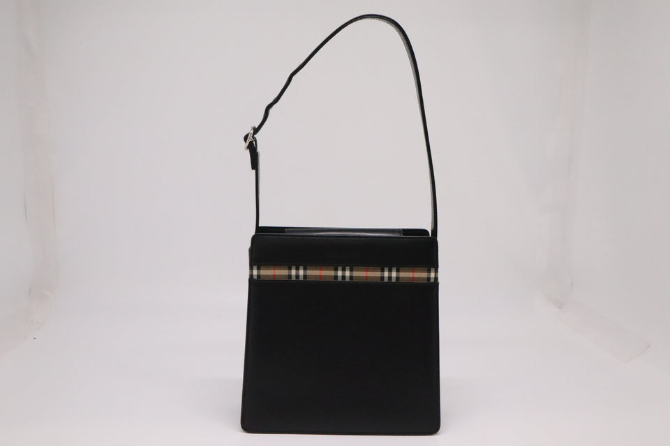 Burberry Shoulder Bag in Black Leather