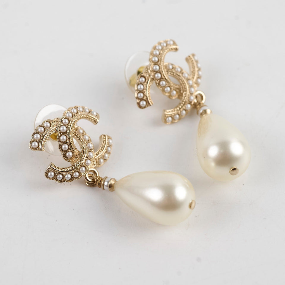 Chanel pearl CC Tear Drop Earrings