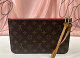 Louis Vuitton MONOGRAM WRISLET FUSCIA INTERIOR POUCHETTE
