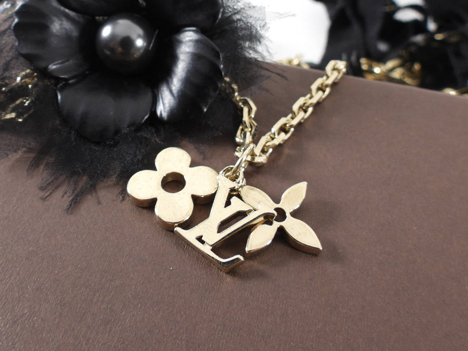 Louis Vuitton Vintage Fall 2005 Black and Purple Chain Crystal Flower Ribbon Necklace