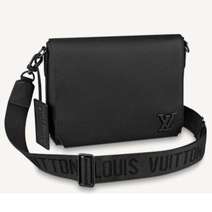 Louis Vuitton LV Aerogram Messenger Black Grained Calf Cowhide Leather Textile Lining Handbag