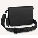 Louis Vuitton LV Aerogram Messenger Black Grained Calf Cowhide Leather Textile Lining Handbag