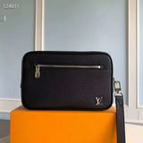 Louis Vuitton LV Men Pochette Kasai Taiga Cowhide Leather-Black Clutch