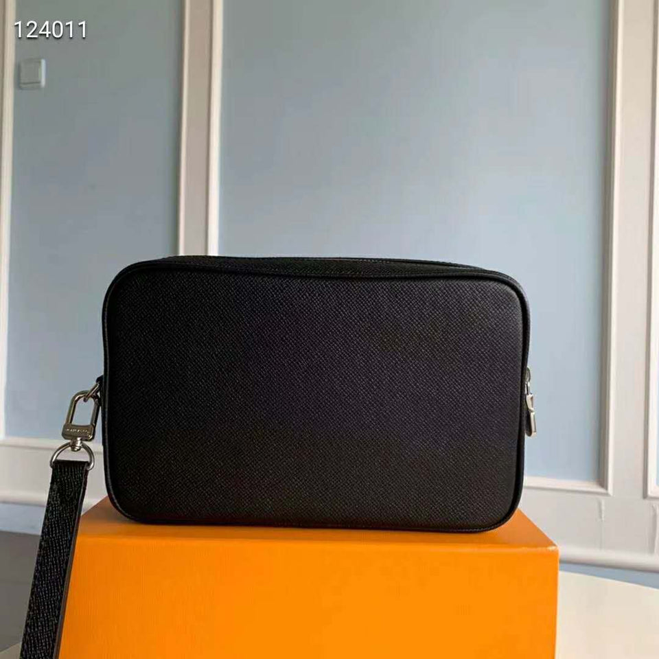 Louis Vuitton LV Men Pochette Kasai Taiga Cowhide Leather-Black Clutch