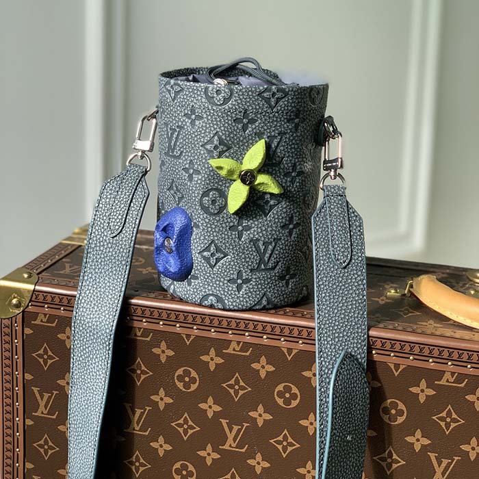 Louis Vuitton LV Unisex Chalk Pouch Granite Taurillon Monogram Embossed Cowhide Leather Clutch