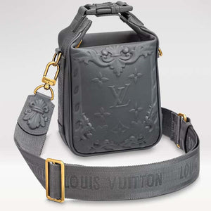Louis Vuitton LV Unisex Cruiser Messenger Dark Shadow Gray Calf Leather Handbag