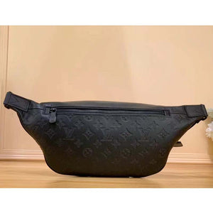Louis Vuitton LV Unisex Discovery Bumbag PM Monogram Shadow Calf Cowhide Leather