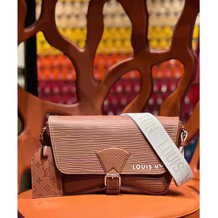 Louis Vuitton LV Unisex Montsouris Messenger Cognac Calf Leather Textile Lining Handbag