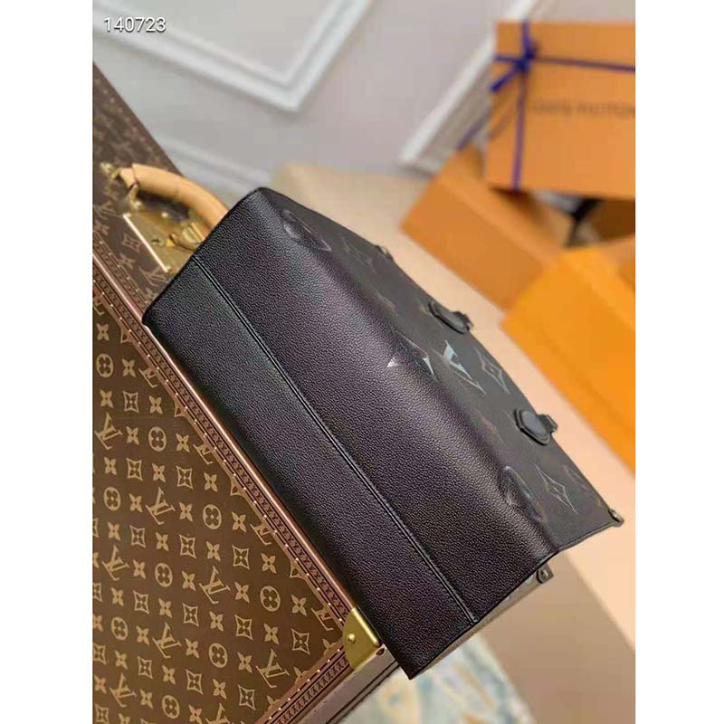 Louis Vuitton LV Unisex Onthego MM Tote Black Embossed Supple Grained Cowhide Leather