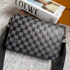 Louis Vuitton LV Unisex Studio Messenger Onyx Damier Infini Leather Cowhide Leather Handbag