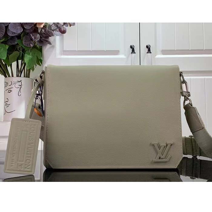 Louis Vuitton LV Unisex Takeoff Messenger Sage Cowhide Leather Textile Lining Handbag