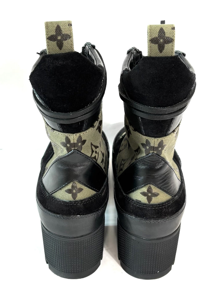 Louis Vuitton SUEDE MONOGRAM LAURETTE PLATFORM DESERT BOOTS