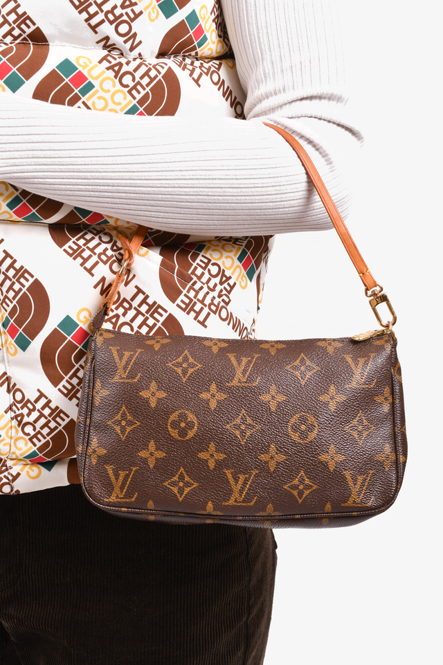 Louis Vuitton 2003 Monogram Pochette