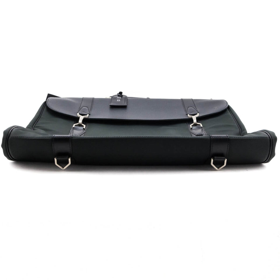 Louis Vuitton Black Taiga Gibeciere Garment Bag