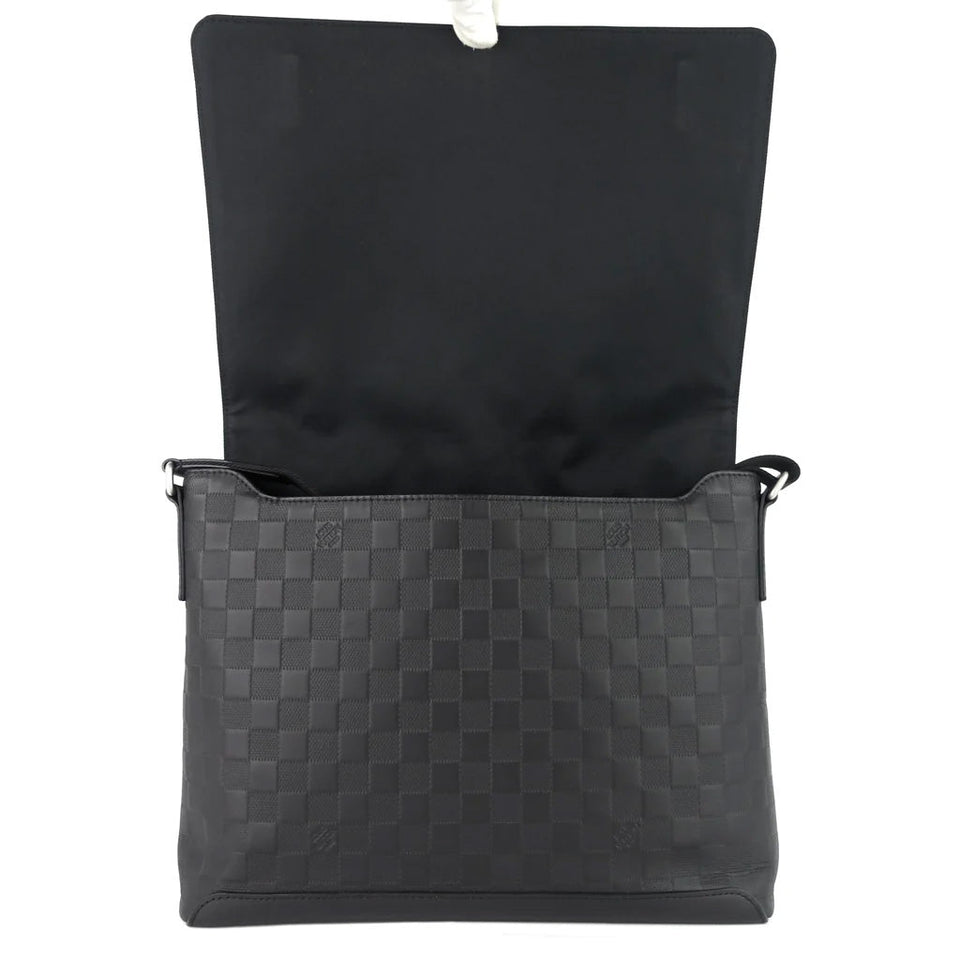 Louis Vuitton Damier Infini Embossed Leather District MM Messenger Bag