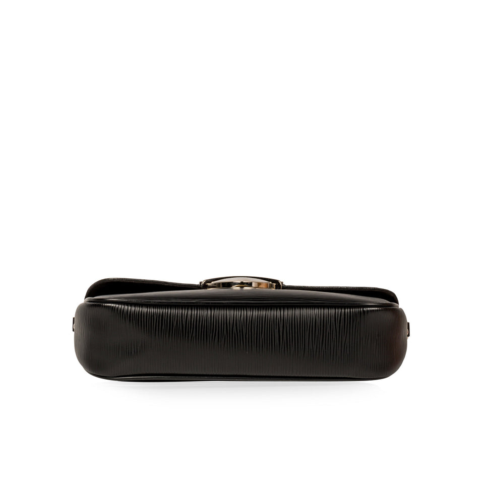 Louis Vuitton Montaigne Pochette Clutch