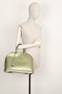 Louis Vuitton Alma Bag GM Vernis Vert Tonic