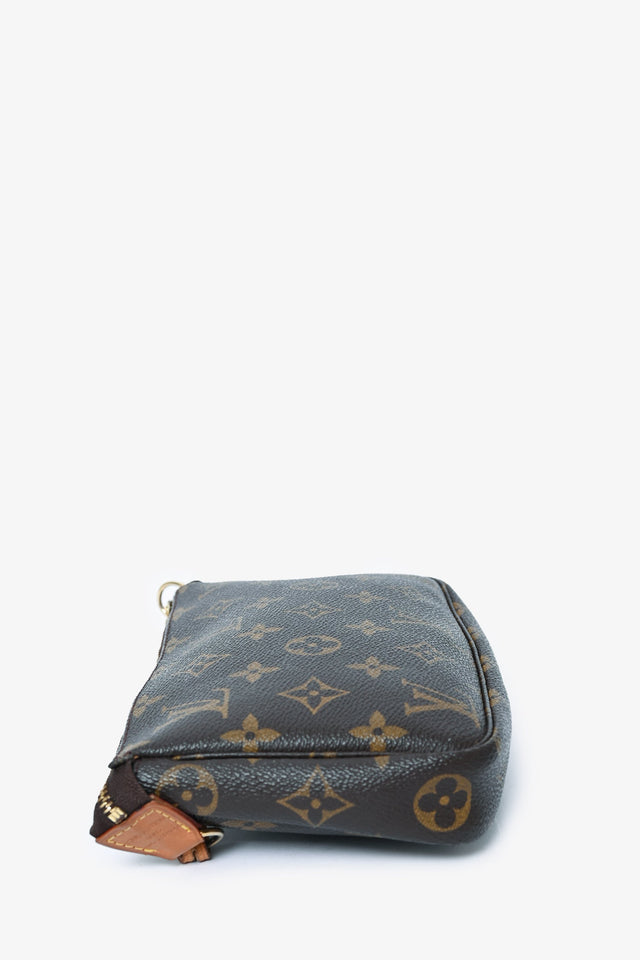 Louis Vuitton 1999 Monogram Pochette Shoulder Bag