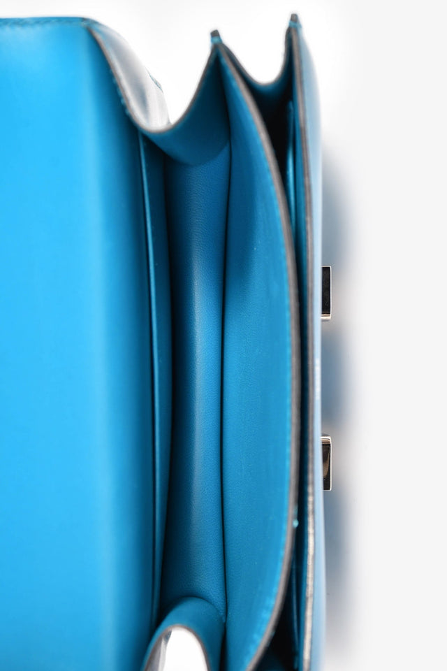 Hermes 2017 Bleu Izmir Tadelakt Leather Constance 18