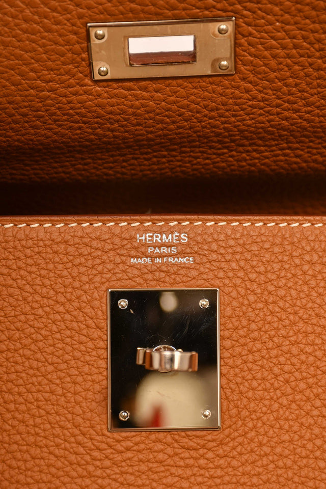 Hermes 2021 Gold Togo Leather Retourne Kelly 28 with Strap