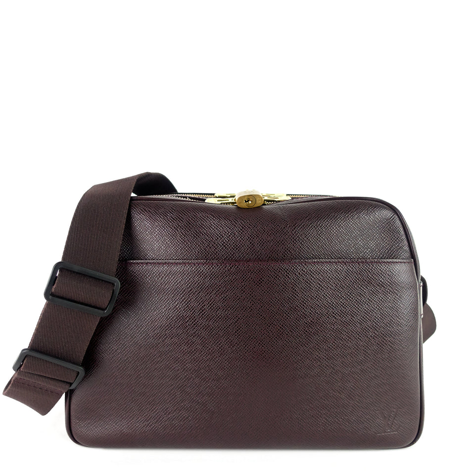 Louis Vuitton Reporter PM Taiga Leather Messenger Bag