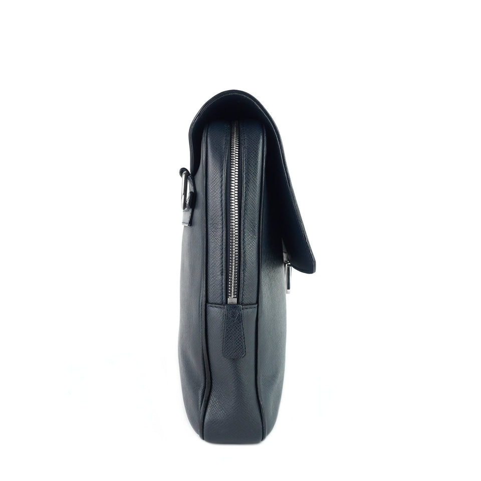 Louis Vuitton Vassili PM Taiga Leather Briefcase Bag