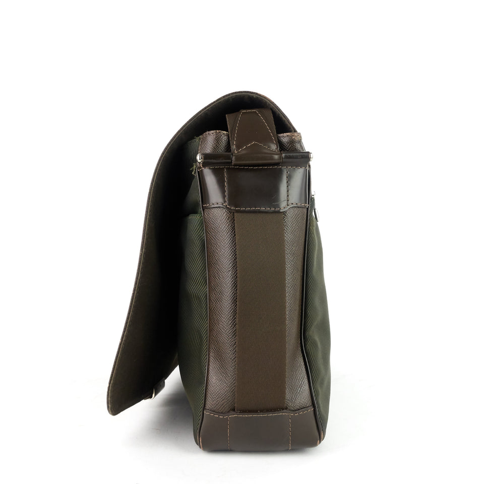 Louis Vuitton Viktor Taiga Leather Messenger Bag