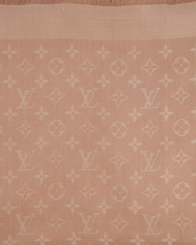 Louis Vuitton Pink Silk Monogram Shawl Size Size 142.5 cm x 142.5cm