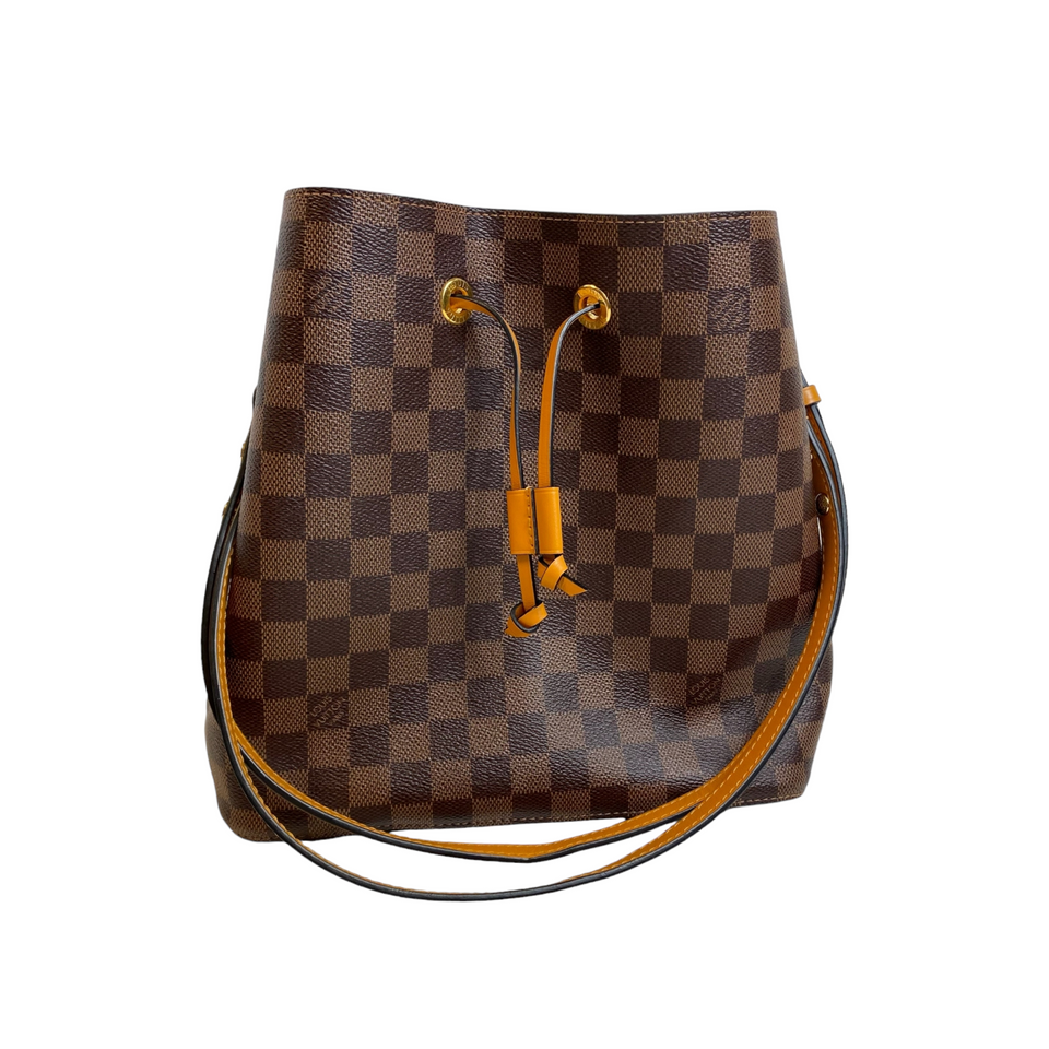 Handbag Luxury Designer By Louis Vuitton Size: Medium