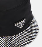 Prada LOGO PLAQUE EMBELLISHED BUCKET HAT