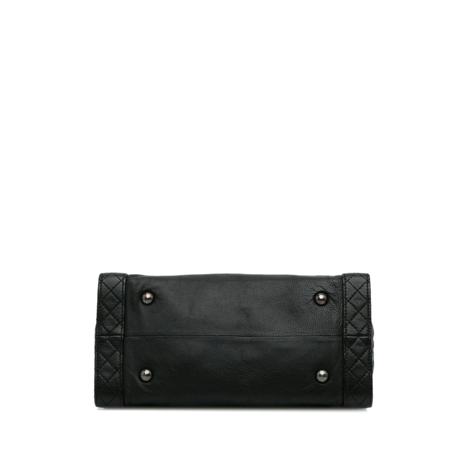 Chanel Black Calfskin Boy Reverso Shopping Tote – Bags Junction