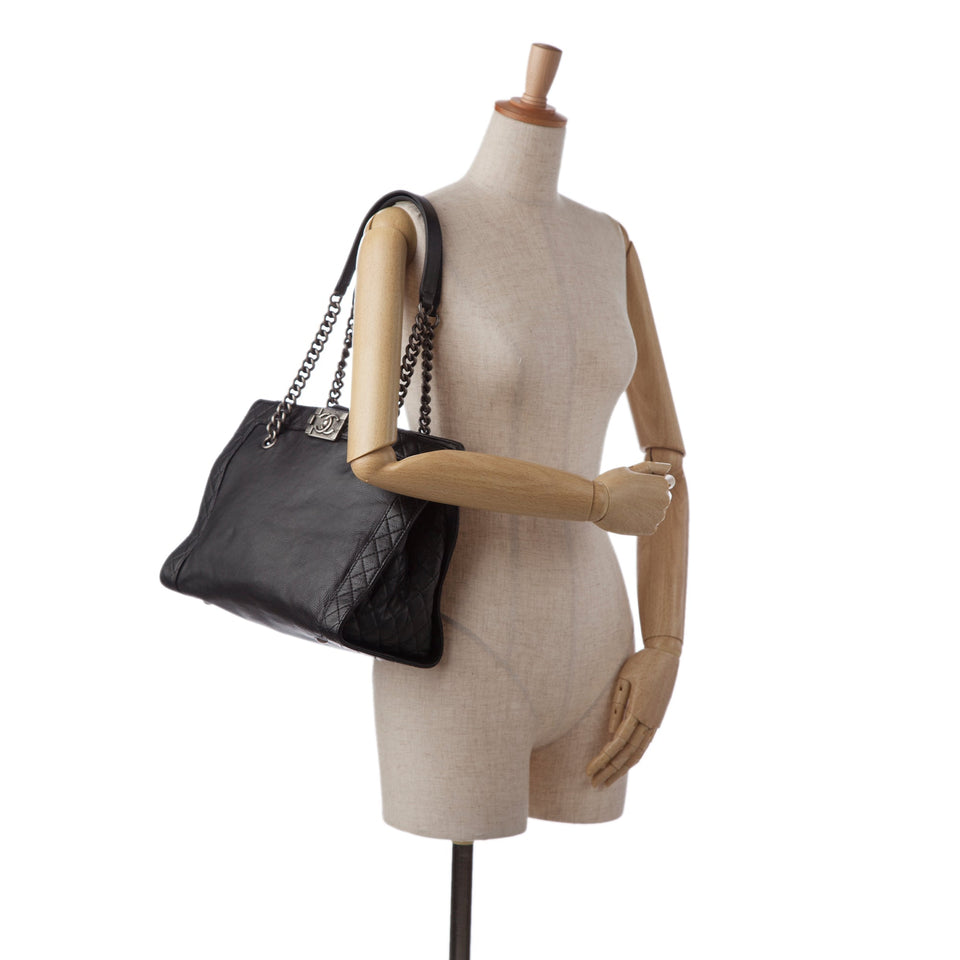 Chanel Black Calfskin Boy Reverso Shopping Tote – Bags Junction