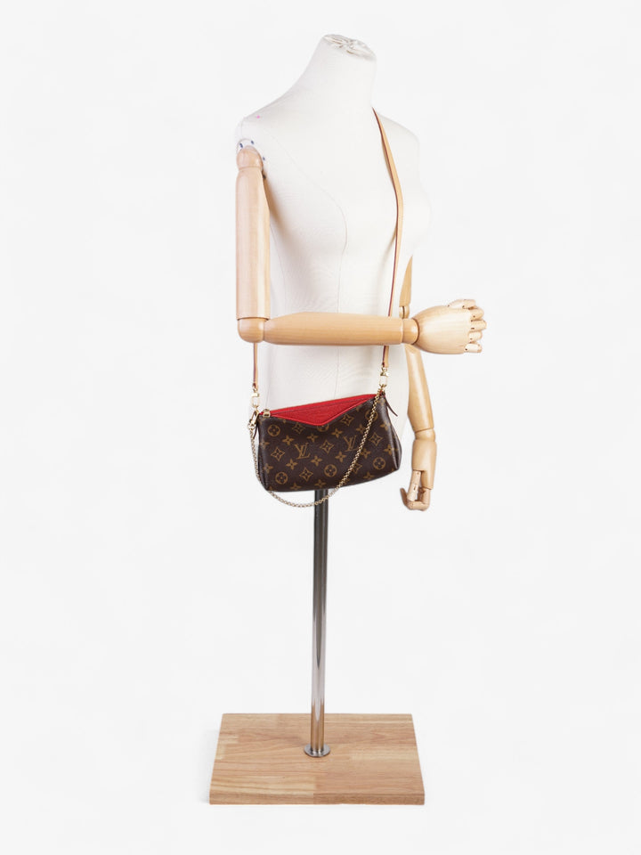 Louis Vuitton Pallas clutch Monogram / cherry
