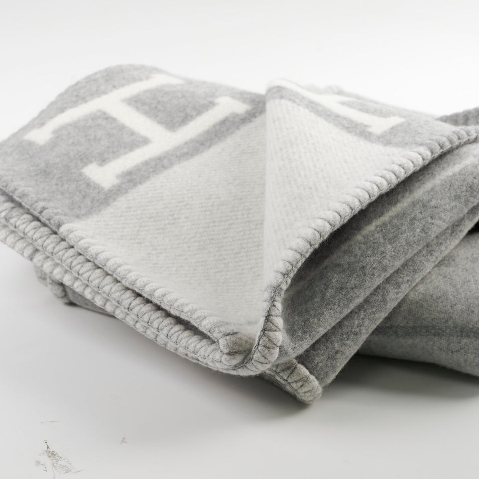 Hermes Avalon Throw Blanket Ecru and Gris Clair