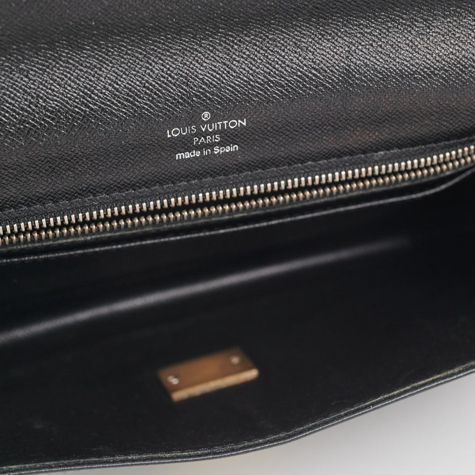 Louis Vuitton Clutch Black