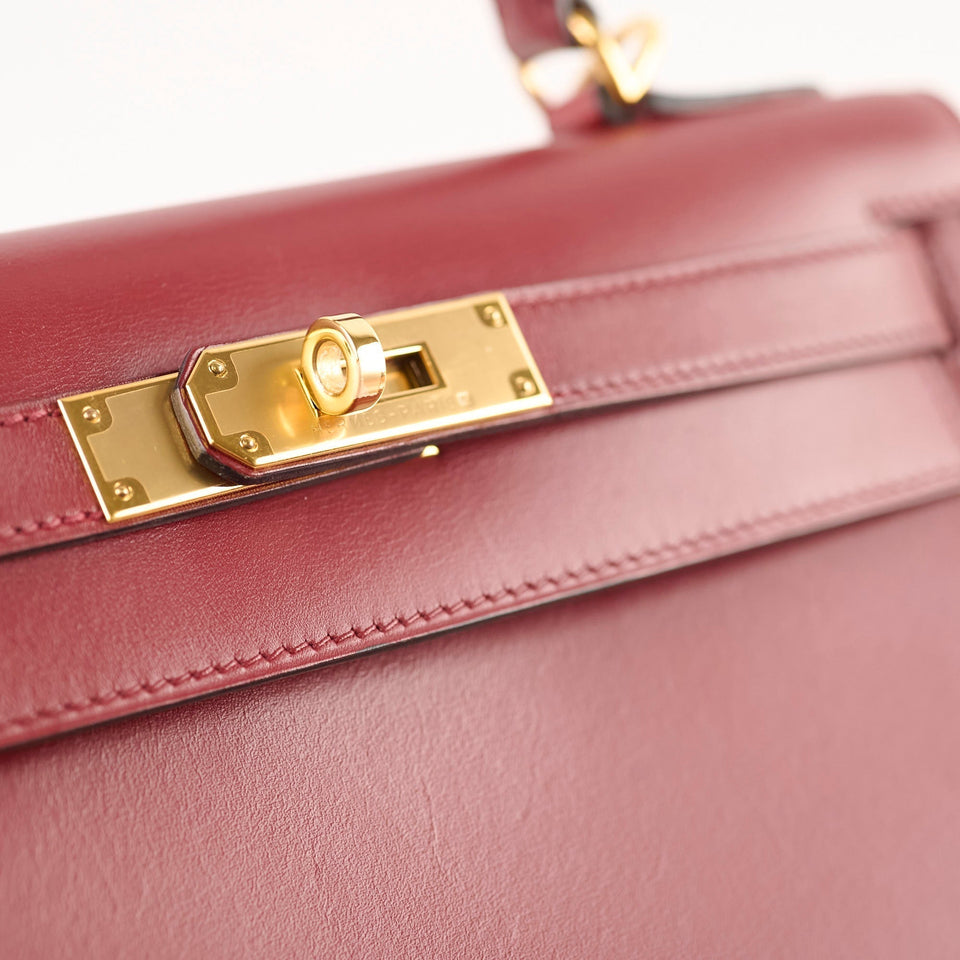 Hermes Kelly 28 Rouge   Box Calf - Stamp E Square 2001