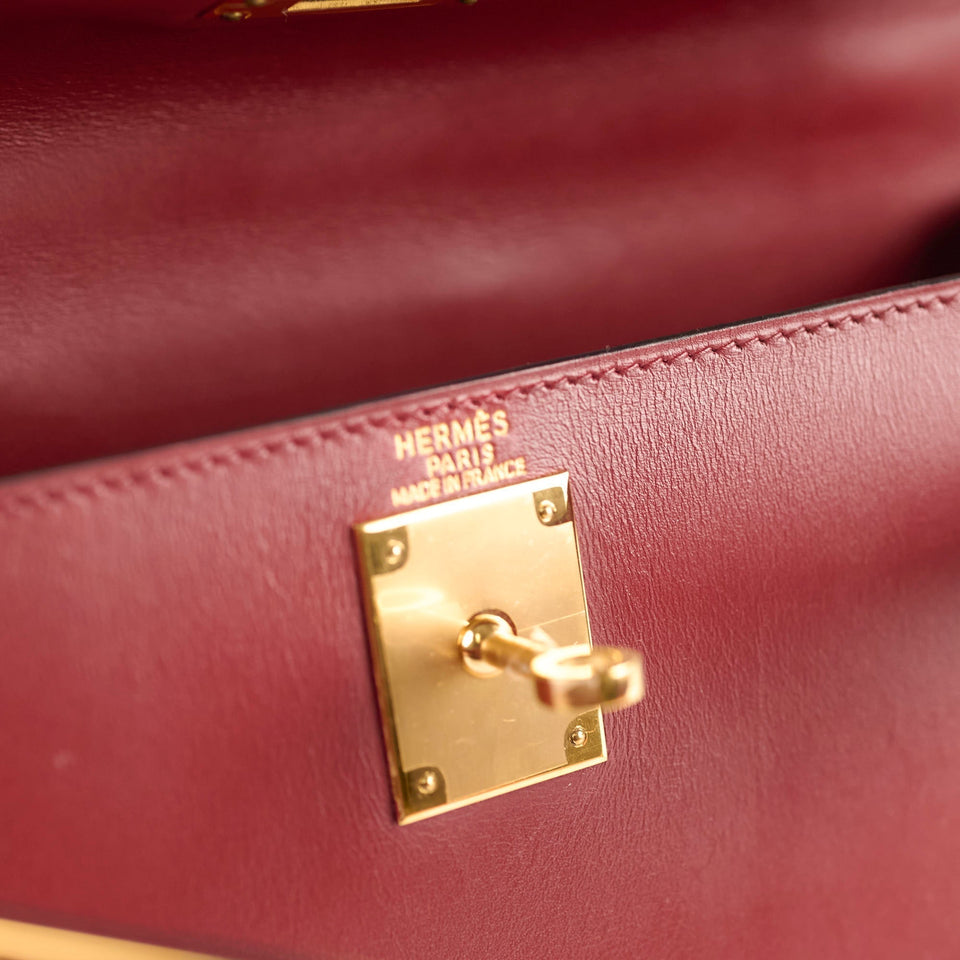 Hermes Kelly 28 Rouge   Box Calf - Stamp E Square 2001