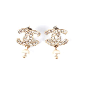 Chanel Earrings CC Pearls Drop (Costume Jewellery)