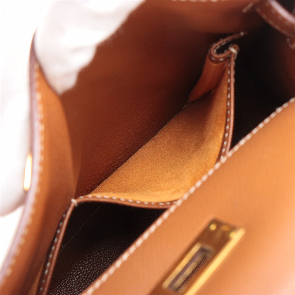 Hermes Kelly 28 Cushbell Gold - C Square Stamp