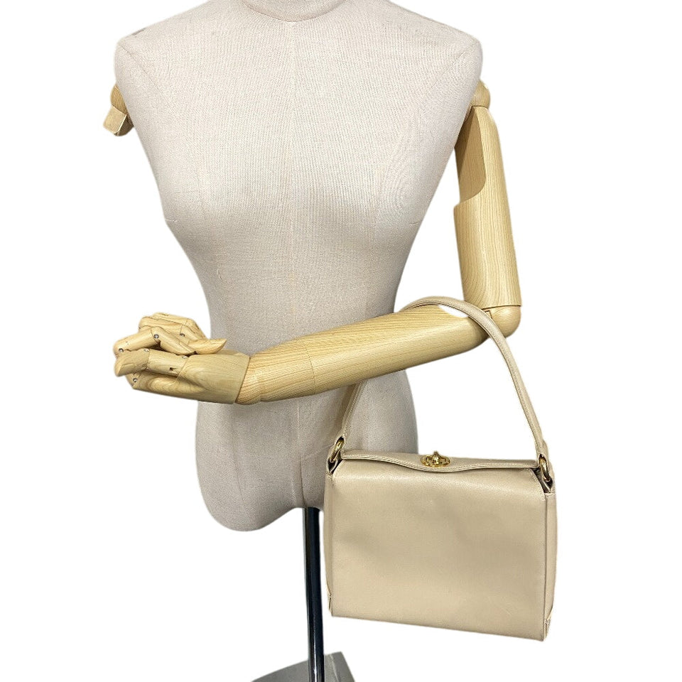 Gucci Handbag leather Ivory Shoulder Bag turn lock Old Gucci Women