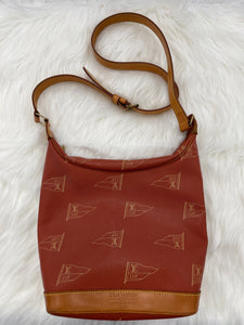 Handbag Designer By Louis Vuitton Size: Medium