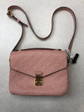 Crossbody Luxury Designer By Louis Vuitton Size: Medium