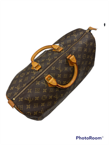 Handbag Designer By Louis Vuitton Size: Large